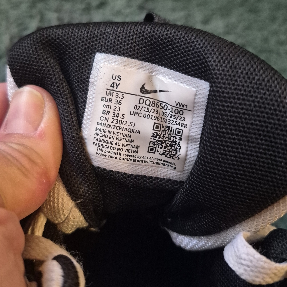 Nike LeBron Witness 7 Kids Basketball Sneakers Black White Size 4Y - Picture 15 of 16